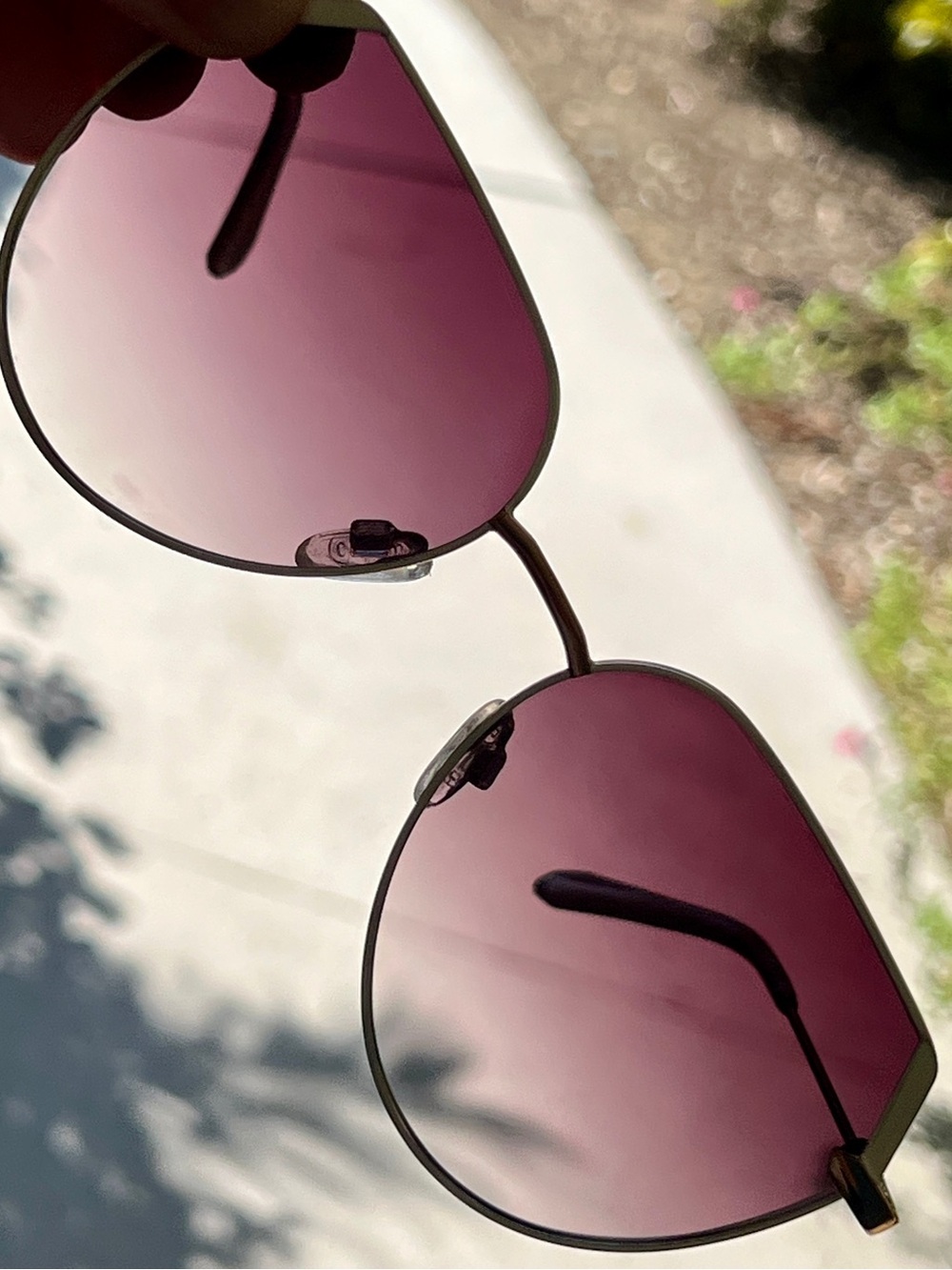 🆕 Quay Main Character White/Gold Sunglasses (paperwork, case, cleaning rag) - Picture 15 of 17